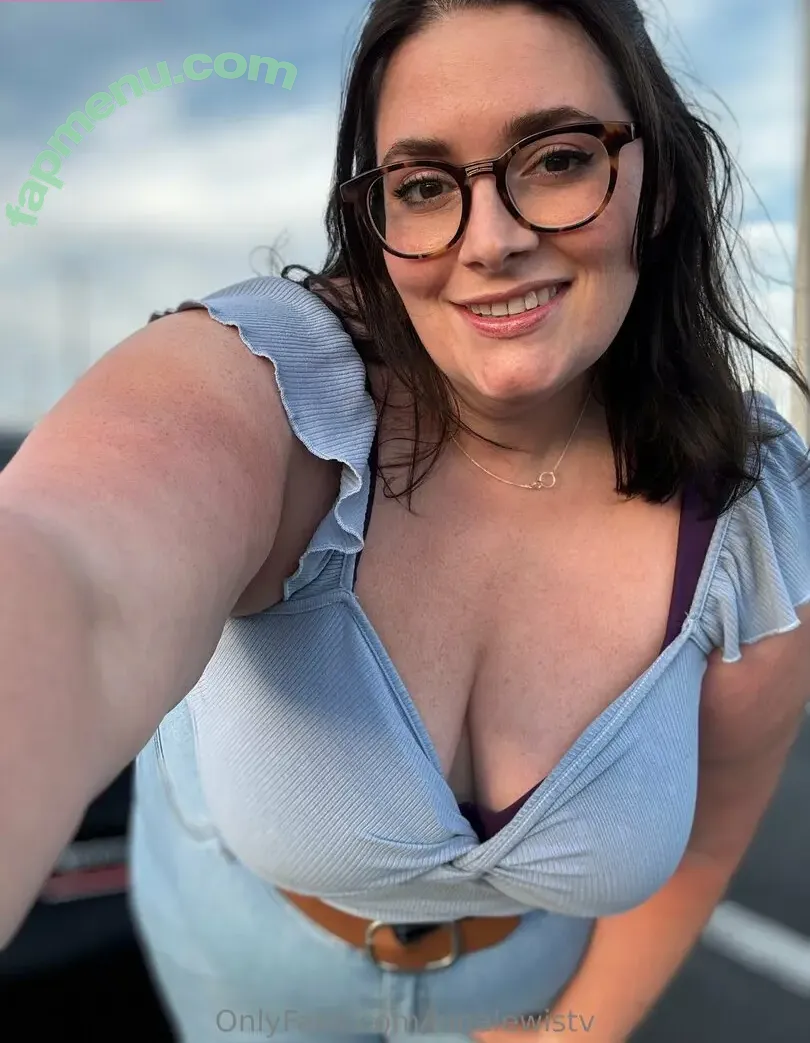 lunalewistv nude photo #0020 (lunalewww)