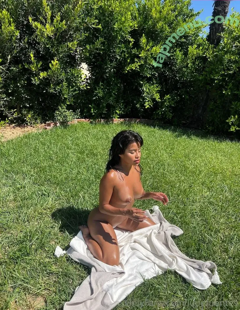 Lupe Fuentes nude photo #0178 (lupefuentes)