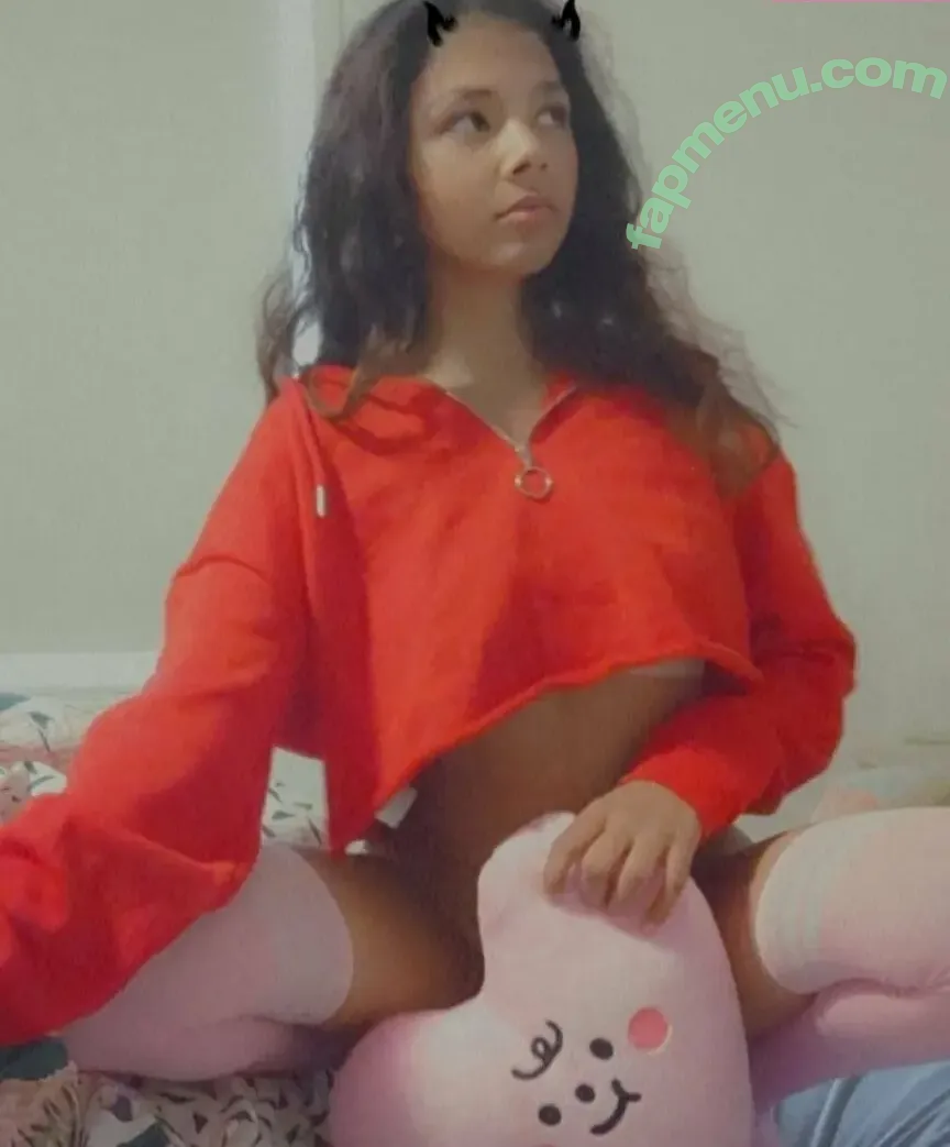 Luvrynnie nude photo #0014 (luvryn_)