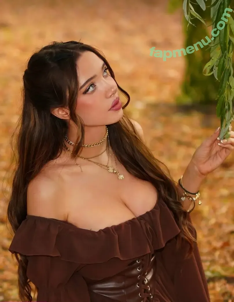 lydiaviolet nude photo #0013 (lydiavioletttv)