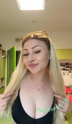  nude photo #0008