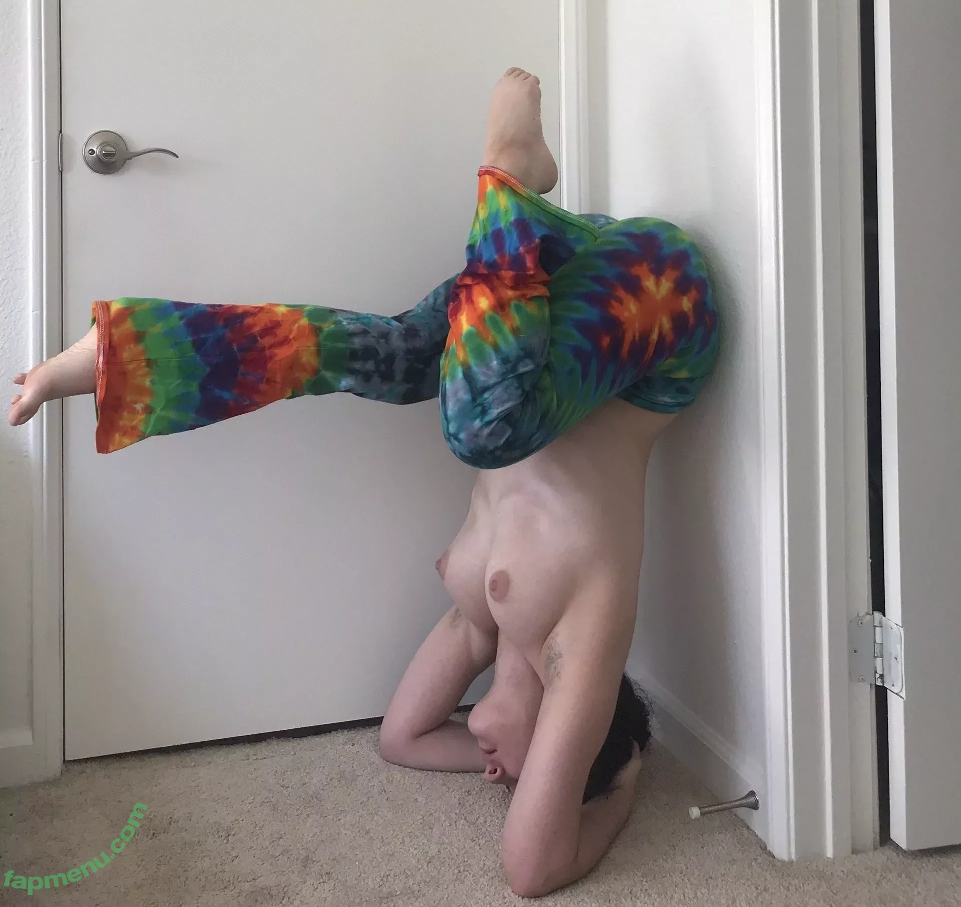 Lyra Lockhart nude photo #0105 (lyralockhart / lyralockhartxo)