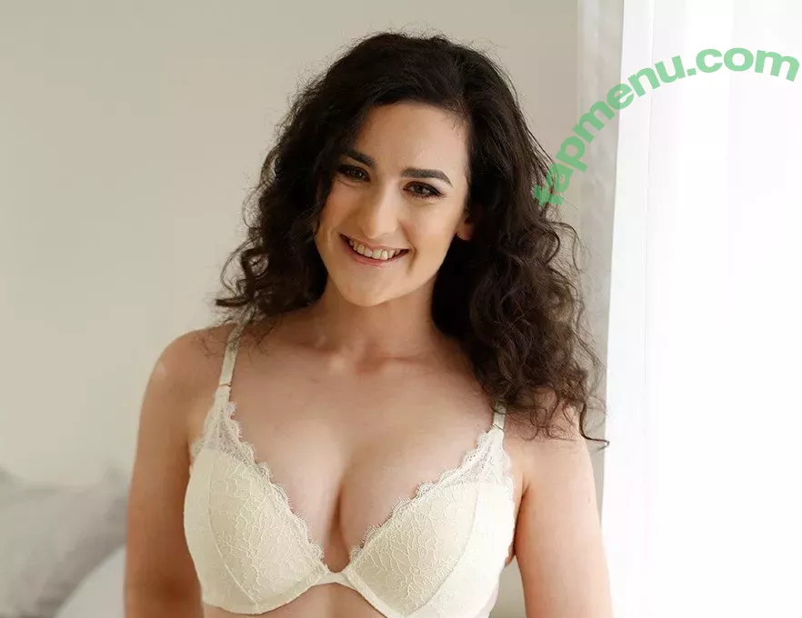 Lyra Lockhart nude photo #0196 (lyralockhart / lyralockhartxo)
