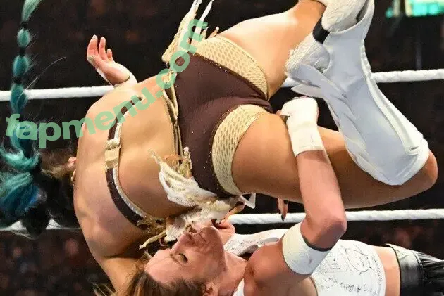 Lyra Valkyria nude photo #0300 (WWE / real_valkyria)