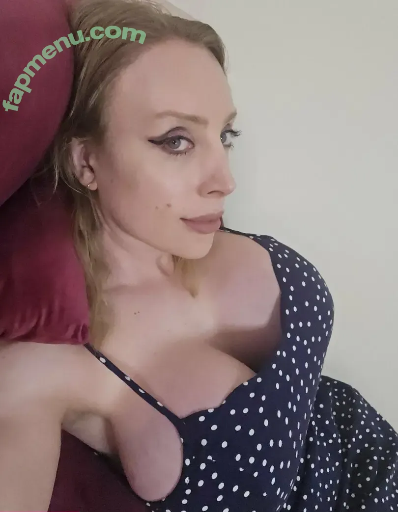 lyralore nude photo #0005 (lyraloremodel)
