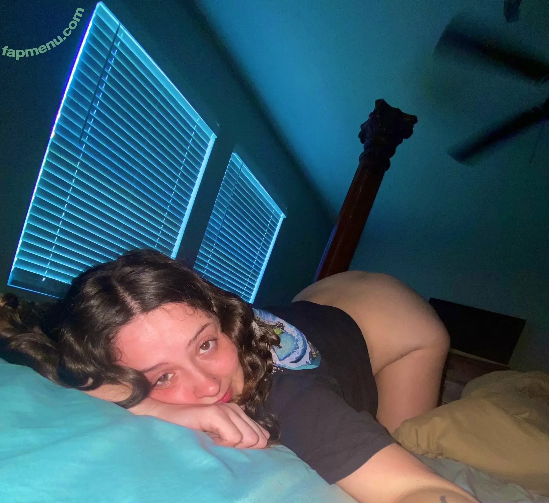 Lyric Rose nude photo #0002 (dropletsofjupiter / lyricrosebbyy / lyricrosieee / rosiepiee2001)