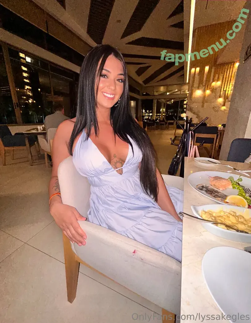lyssakegles nude photo #0011 (lyssakegles)