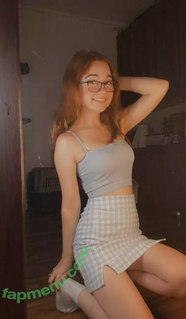 Lyssaurora nude photo #0235 (Lyssaurora)