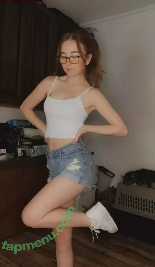 Lyssaurora nude photo #0305 (Lyssaurora)