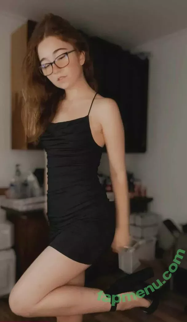 Lyssaurora nude photo #0337 (Lyssaurora)