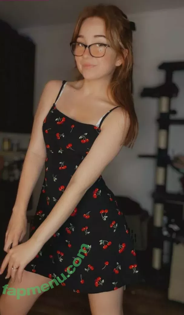 Lyssaurora nude photo #0505 (Lyssaurora)