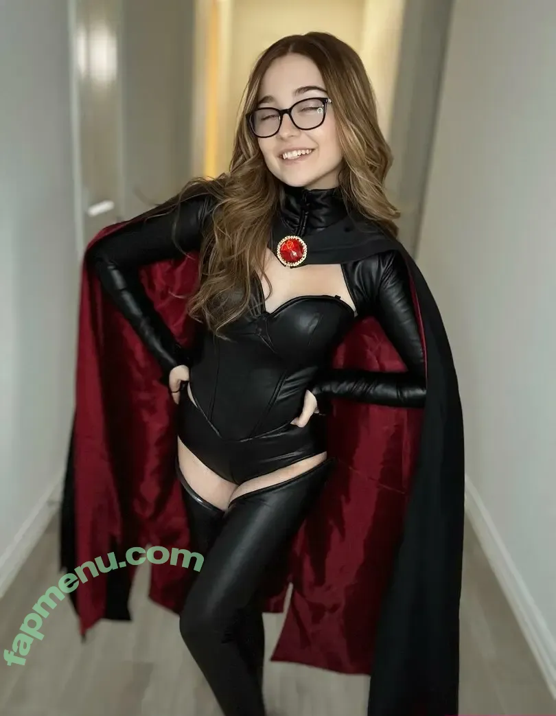 Lyssaurora nude photo #1350 (Lyssaurora)