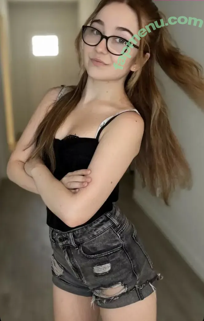 Lyssaurora nude photo #1377 (Lyssaurora)