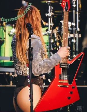 Lzzy Hale / officiallzzyhale nude photo #0047