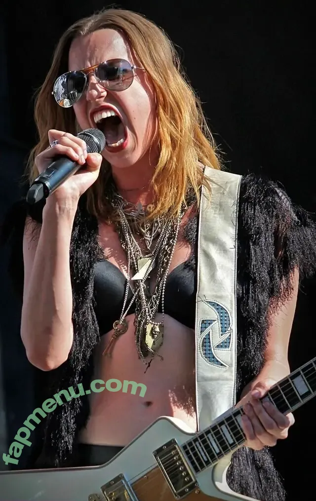 Lzzy Hale nude photo #0013 (Lzzy Hale)
