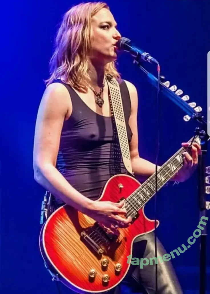 Lzzy Hale nude photo #0026 (Lzzy Hale)