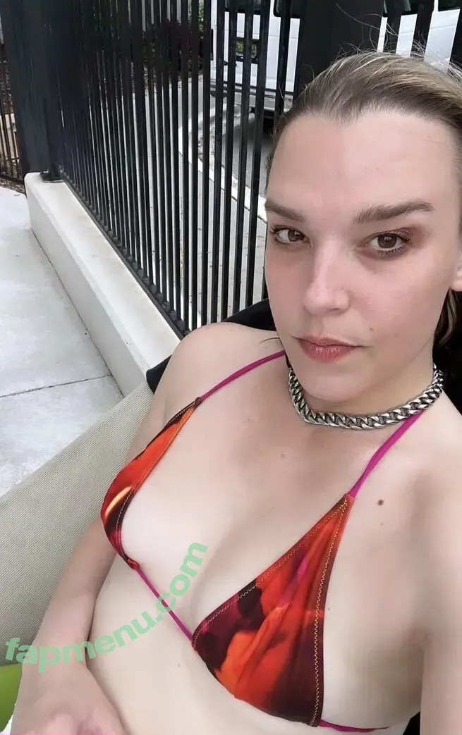 Lzzy Hale nude photo #0030 (Lzzy Hale)