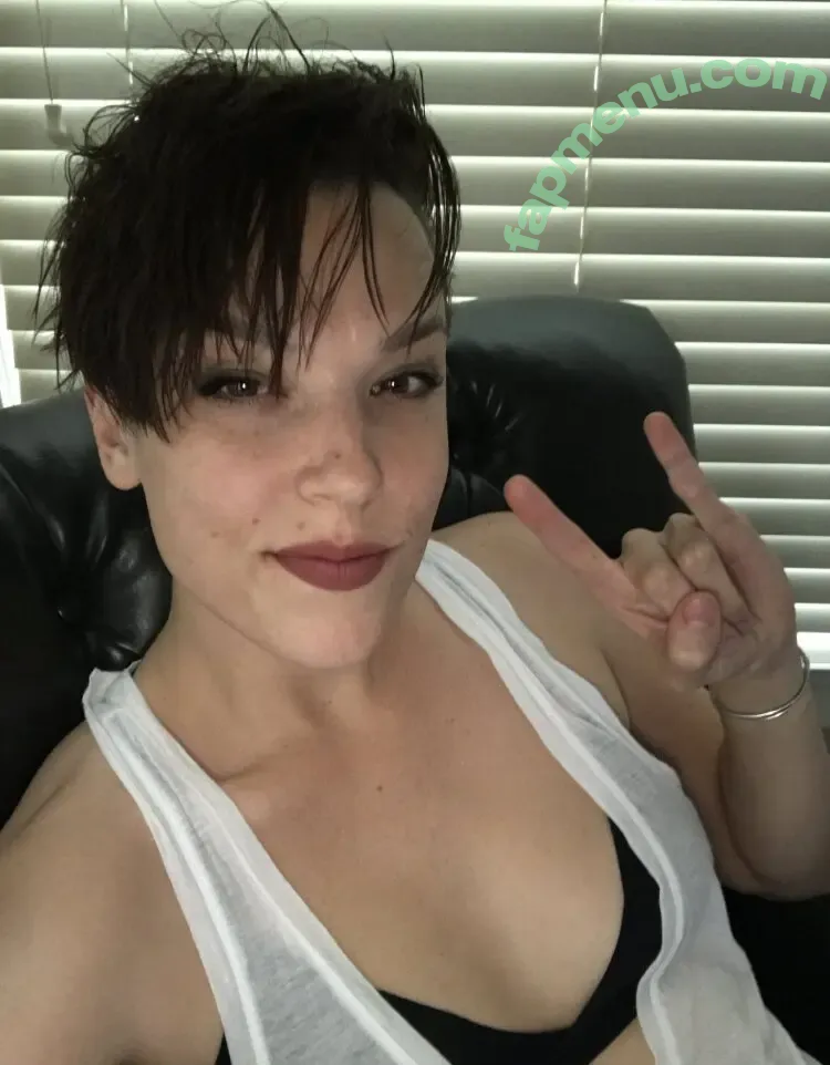 Lzzy Hale nude photo #0037 (Lzzy Hale)