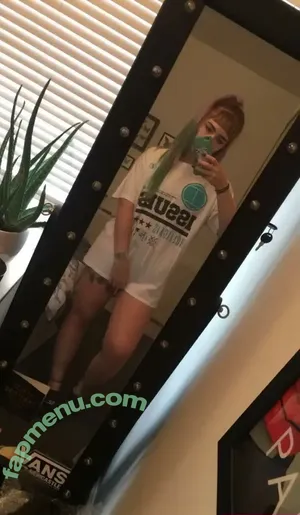 m0sh_mall0w / Danie Baugh nude photo #0017