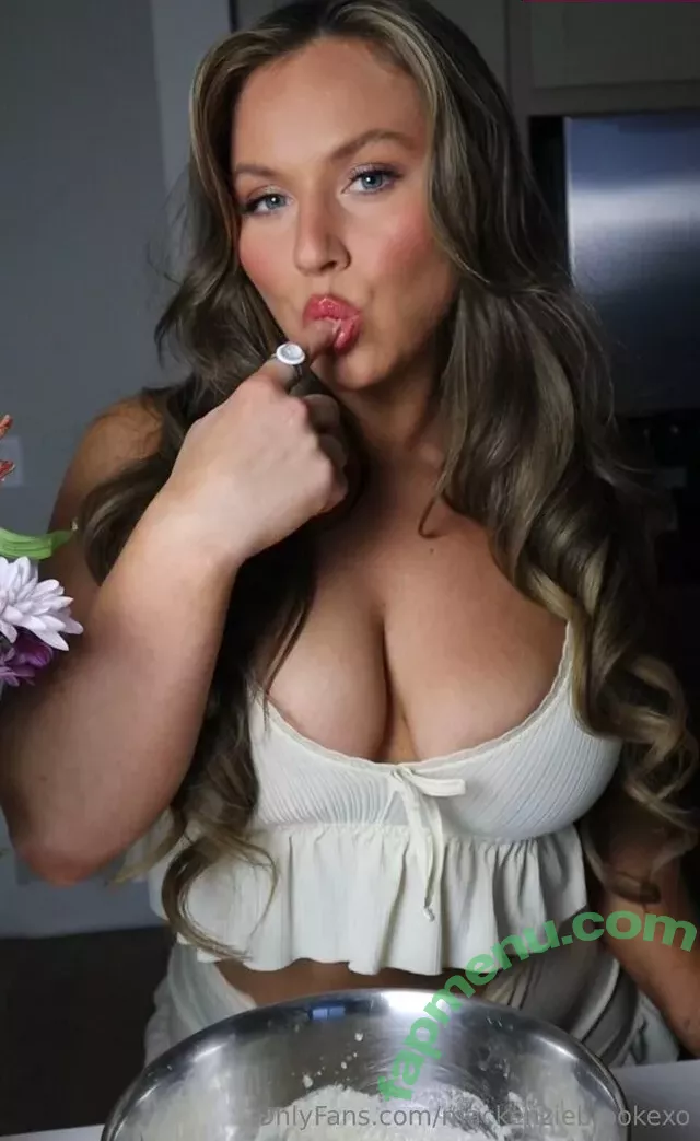 MacKenzie Brooke nude photo #0209 (mackenziebrookexo / mbpuricelli)