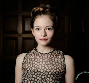 Mackenzie Foy / mackenziefoy nude photo #0087