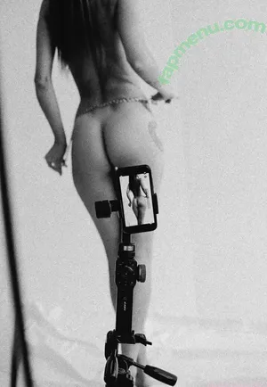 mad.vera / madvera nude photo #0033