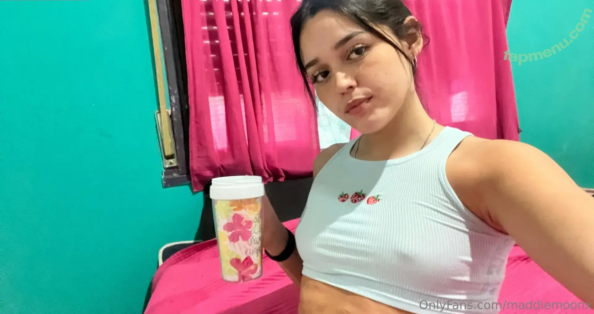 maddiemoonx nude photo #0007 (xmaddiemoonx)