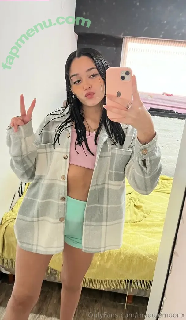 maddiemoonx nude photo #0009 (xmaddiemoonx)