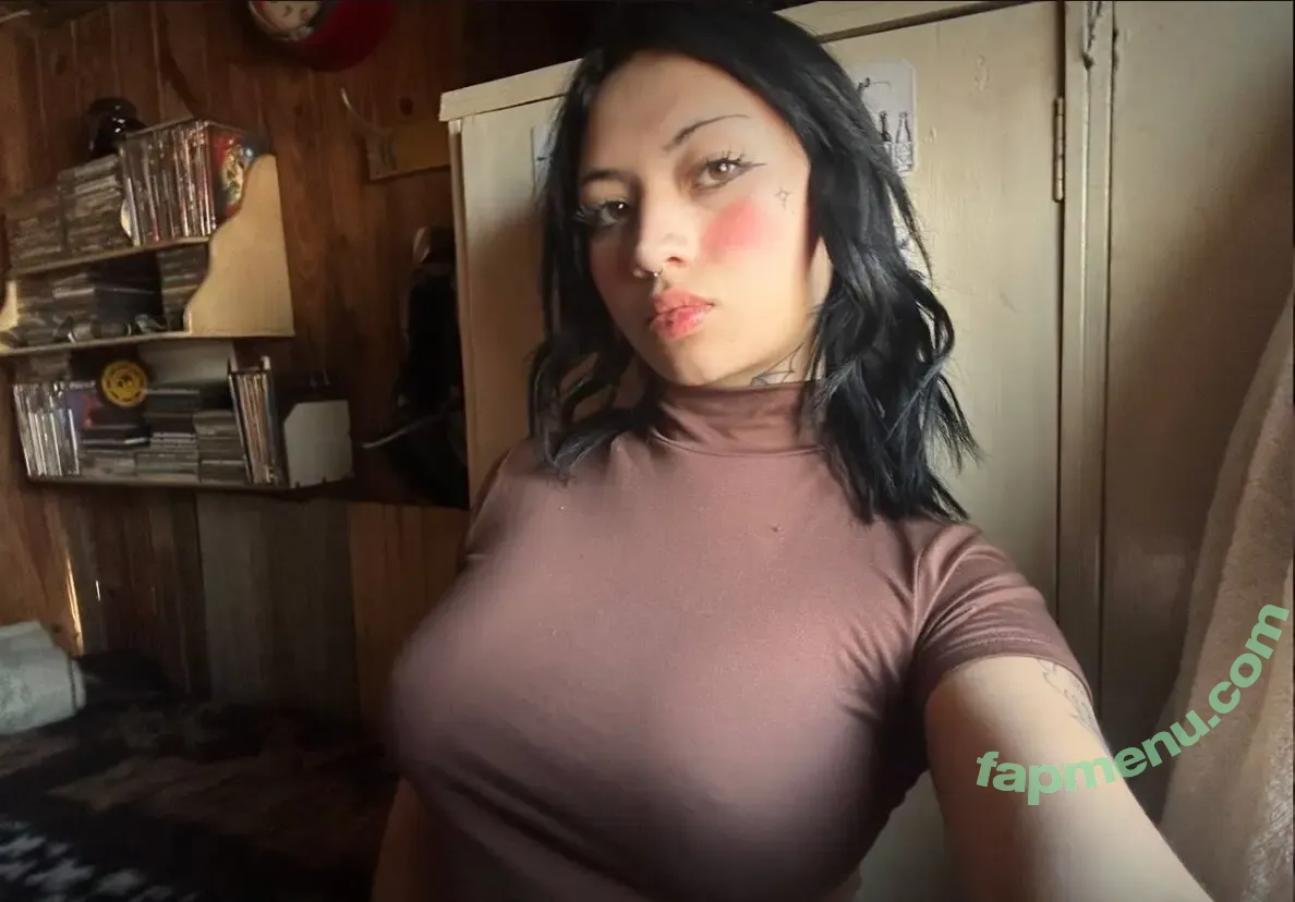 Maddietr nude photo #0021 (maddiezeiher / maddzy)