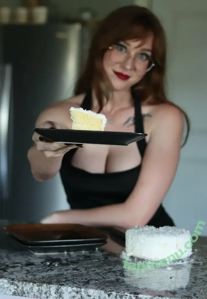 maddikittiii nude photo #0038 (maddii_sutton)