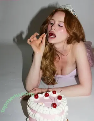 Madelaine Petsch / madelame nude photo #0311