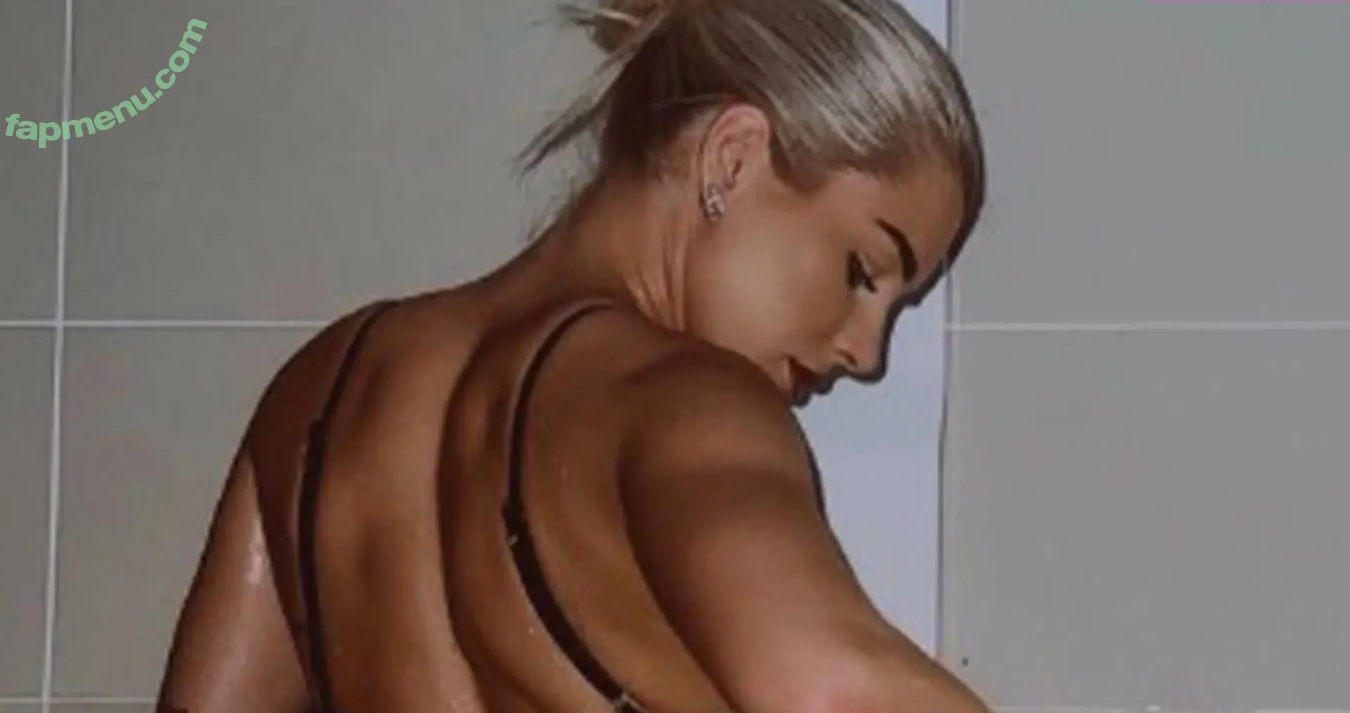 Madelene W nude photo #0005 (Madelene W)