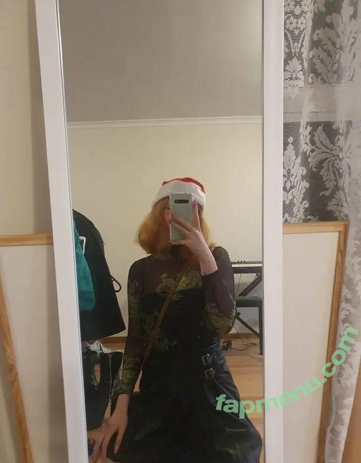 madisoffline nude photo #0006 (maddieisoffline)