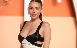 Madison Beer / madisonbeer nude photo #0138
