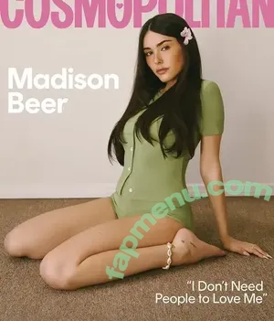 Madison Beer / madisonbeer nude photo #0436