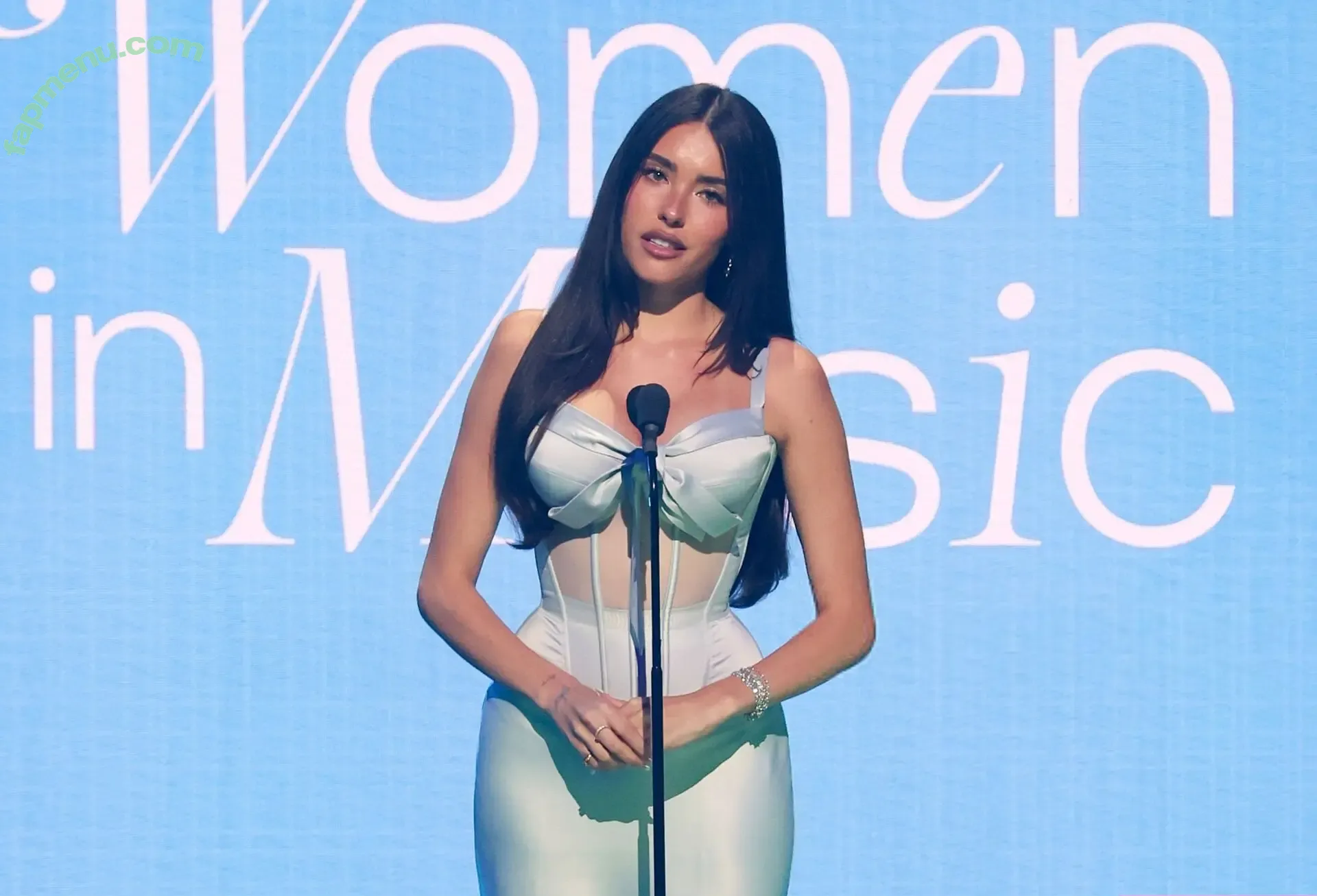 Madison Beer nude photo #0336 (madisonbeer)