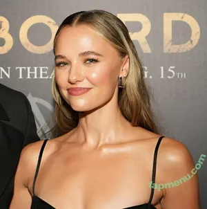Madison Iseman / Jumanji / itsmsmadi / madisoniseman nude photo #0500
