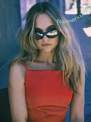 Madison Iseman / Jumanji / itsmsmadi / madisoniseman nude photo #0510