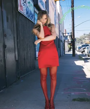 Madison Iseman / Jumanji / itsmsmadi / madisoniseman nude photo #0524