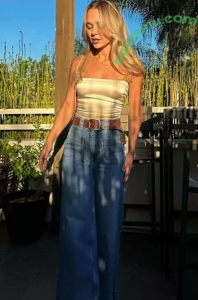 Madison Iseman nude photo #0209 (Jumanji / itsmsmadi / madisoniseman)