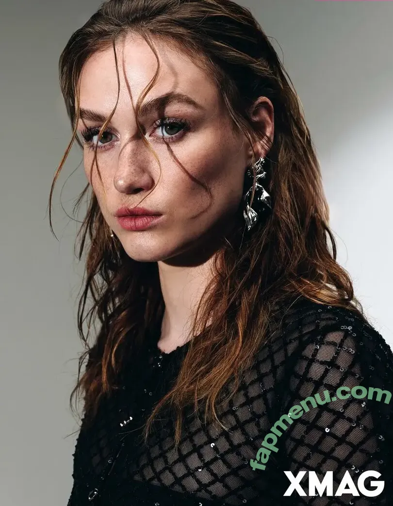 Madison Lintz nude photo #0234 (madisonlintz)