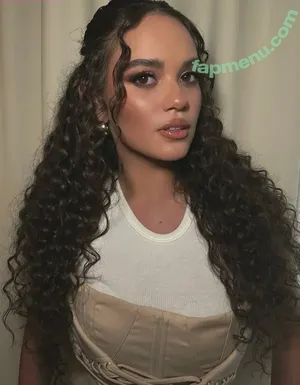 Madison Pettis / madisonpettis nude photo #1073