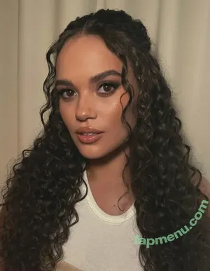 Madison Pettis / madisonpettis nude photo #1077
