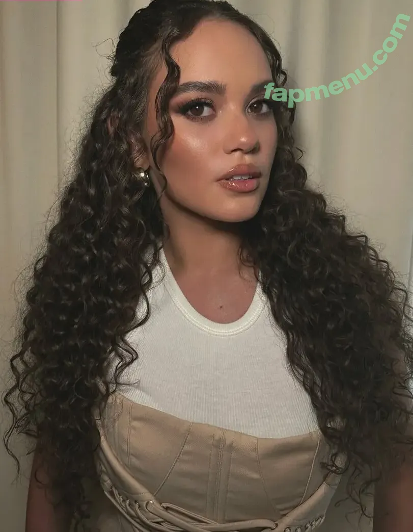Madison Pettis nude photo #1073 (madisonpettis)