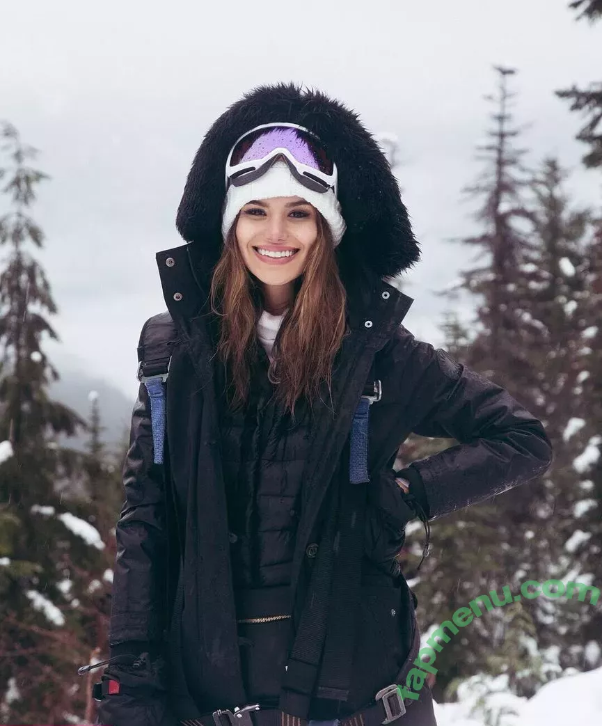 Madison Reed nude photo #0014 (Victoria Justice Sister / madisonreed / rmadness)