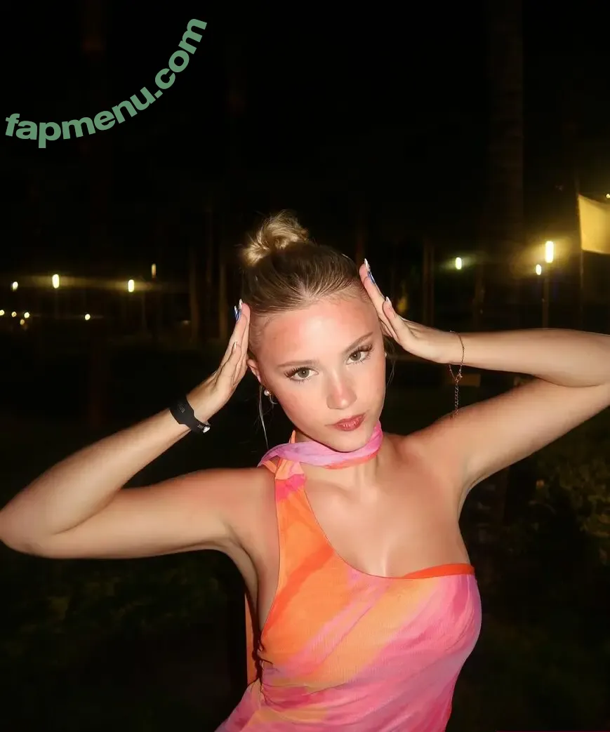 Mads Thompson Maddiiedee nude photo #0139 (maddiiedee)