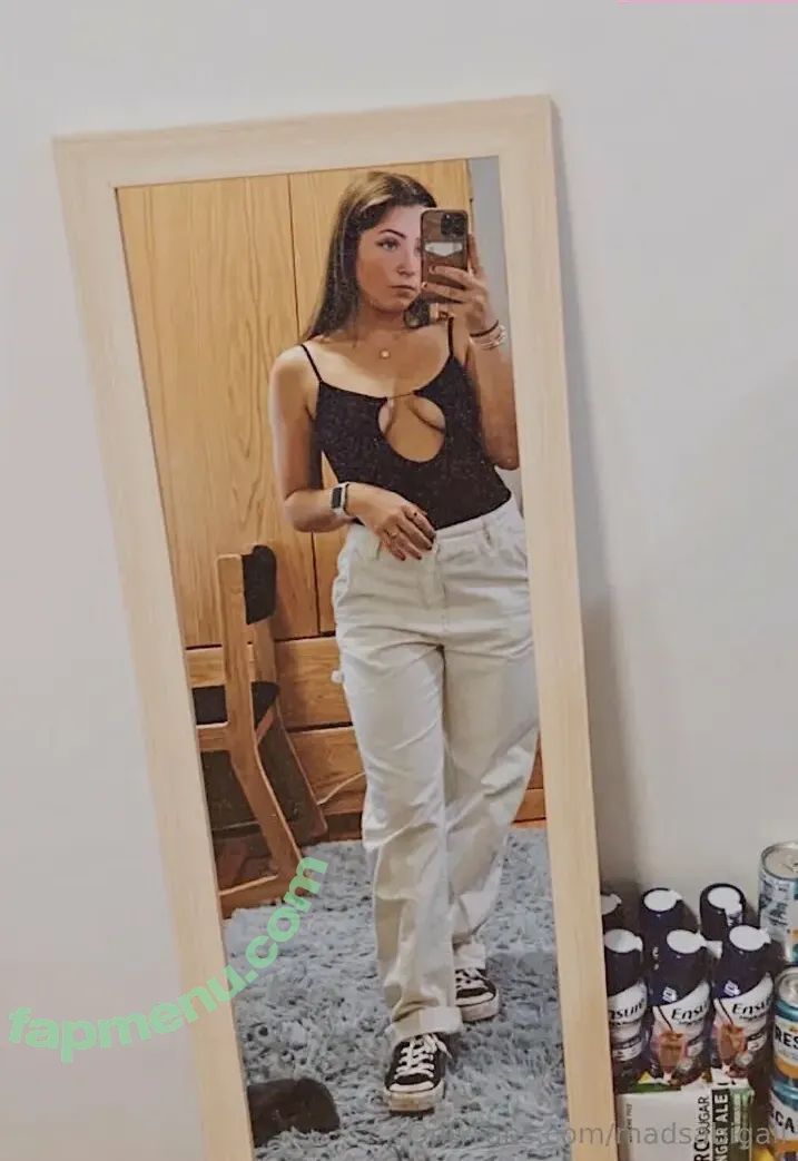 madsabigail nude photo #0012 (maddi.abigail)