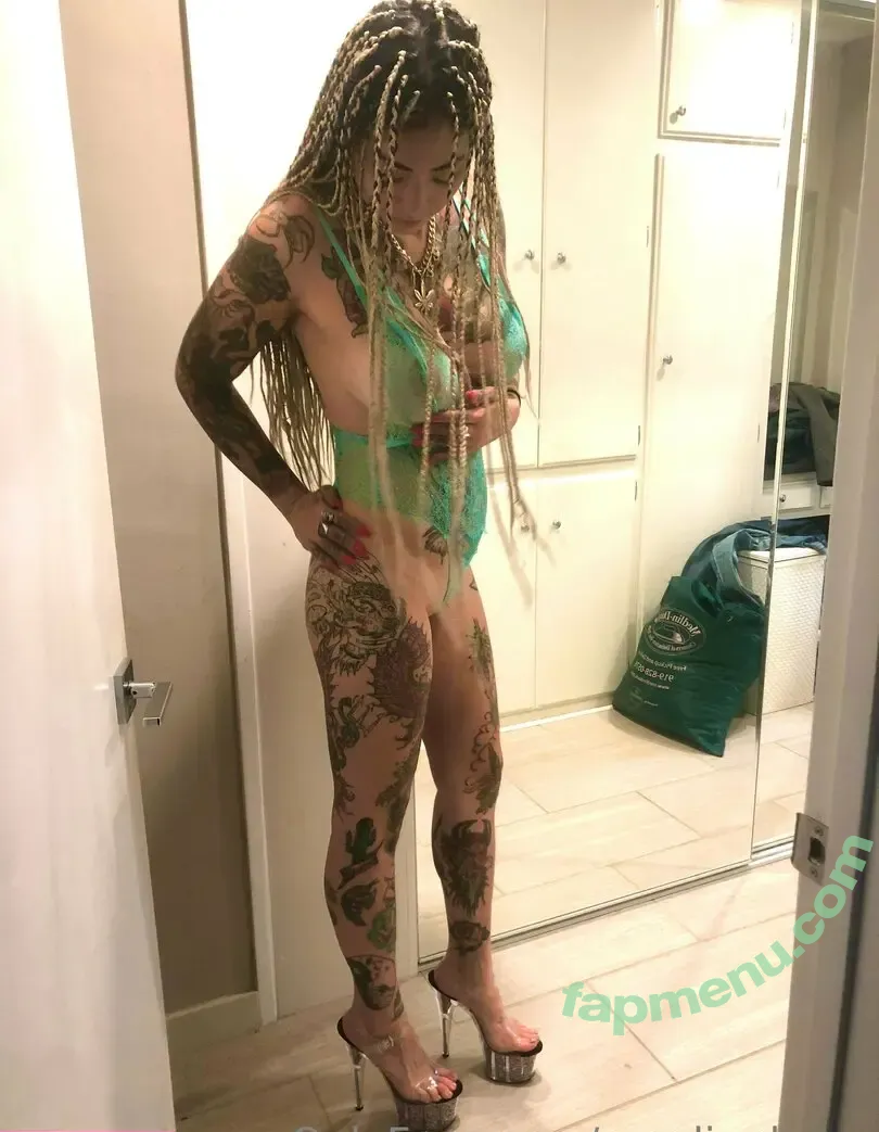 MaeLingBopp nude photo #0031 (goodbaiblues / maelingbop)