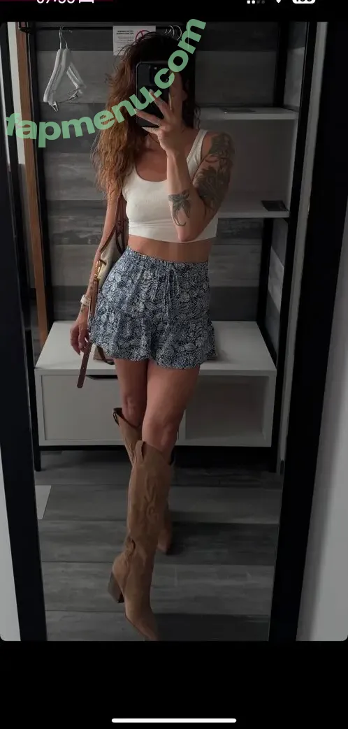 Maevacarter nude photo #0005 (Maevacarter)