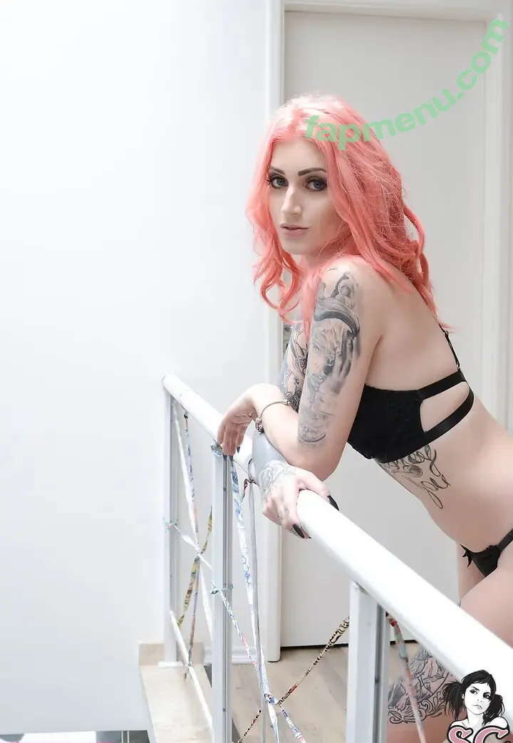 Mafarias nude photo #0006 (maffariass)